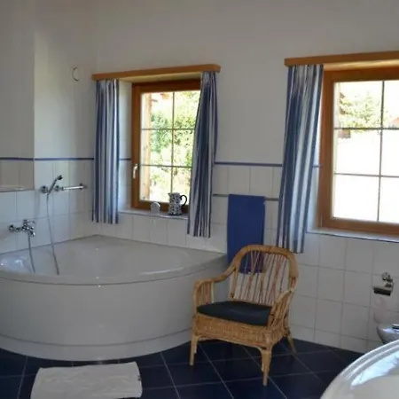 Sleeps 10 Wifi